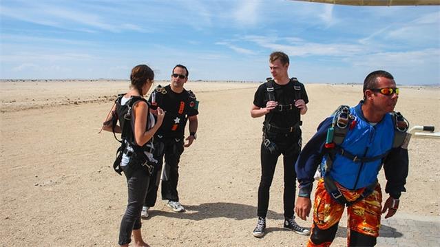 Adventures in Swakopmund Namibia Sandboarding and Skydiving3