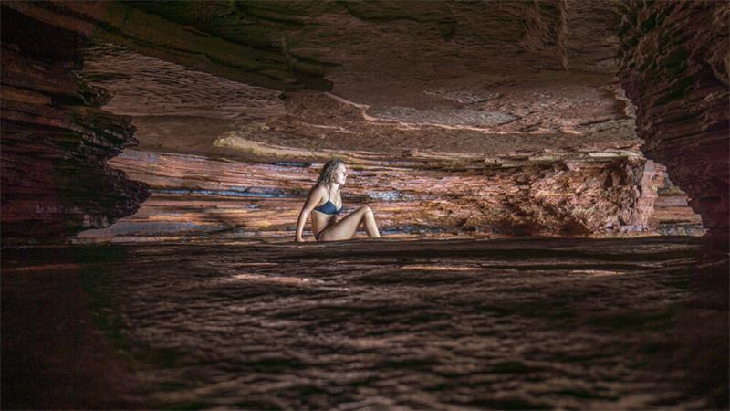 Discover the Hidden Wonders of The Apostle Islands Sea Caves2