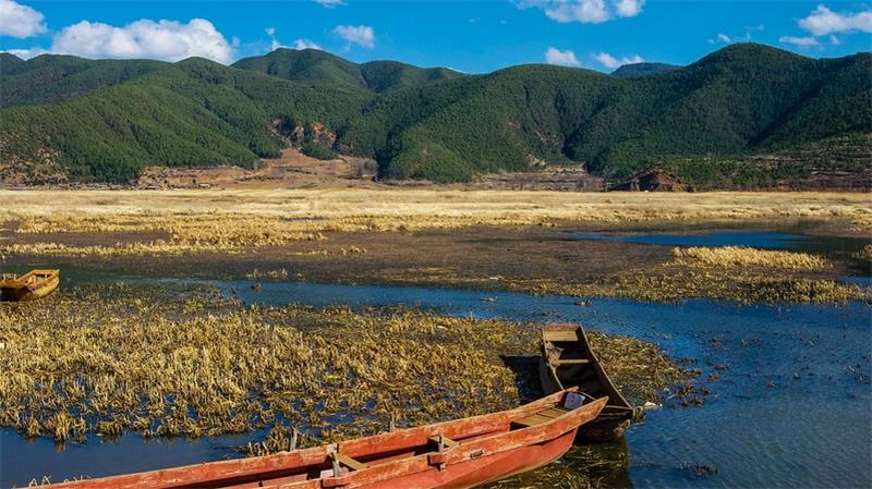 Lugu Lake in China A Breathtaking Vision of Blue6